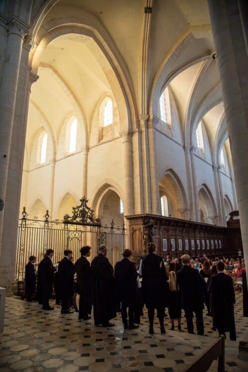 2023-09-08-pontigny-oxford-2023-09-08-pontigny-concert oxford-136_1000_1500 Choir of St Edmund Hall performing at Pontigny Abbey.