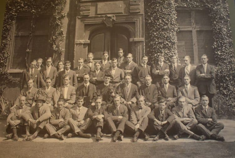Common Room in 1914 from the JCR Photograph Album Members of the Common Room at St Edmund Hall in 1914