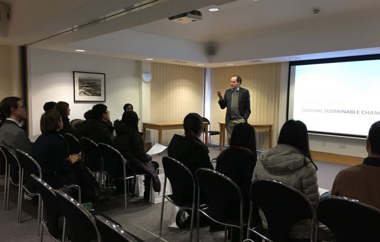 Robert Wilkins seminar for Lingnan Exchange 2019 Professor Robert Wilkins giving a seminar for the Lingnan exchange participants