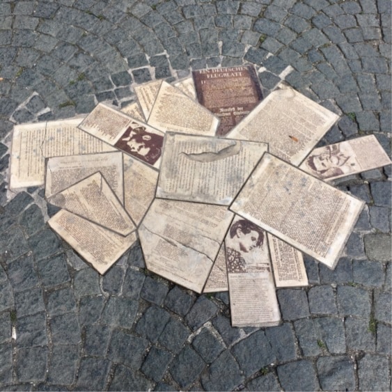 The White Rose The White Rose leaflets